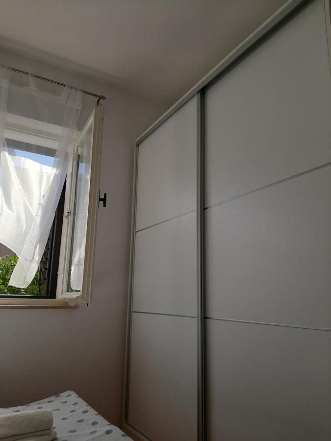 Giovanna - Spacious Lovely Apartment Supetar Exterior photo