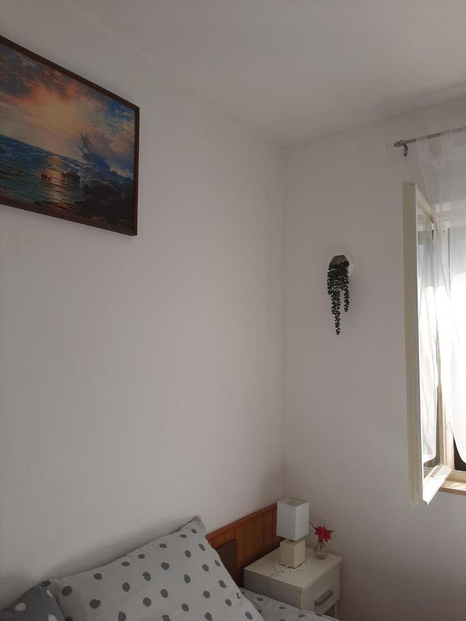 Giovanna - Spacious Lovely Apartment Supetar Exterior photo