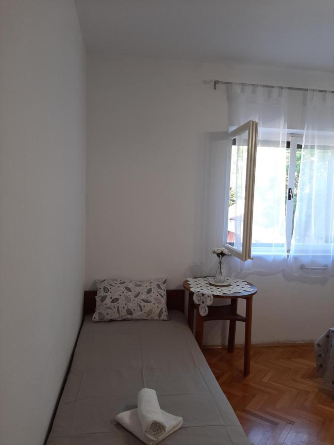 Giovanna - Spacious Lovely Apartment Supetar Exterior photo